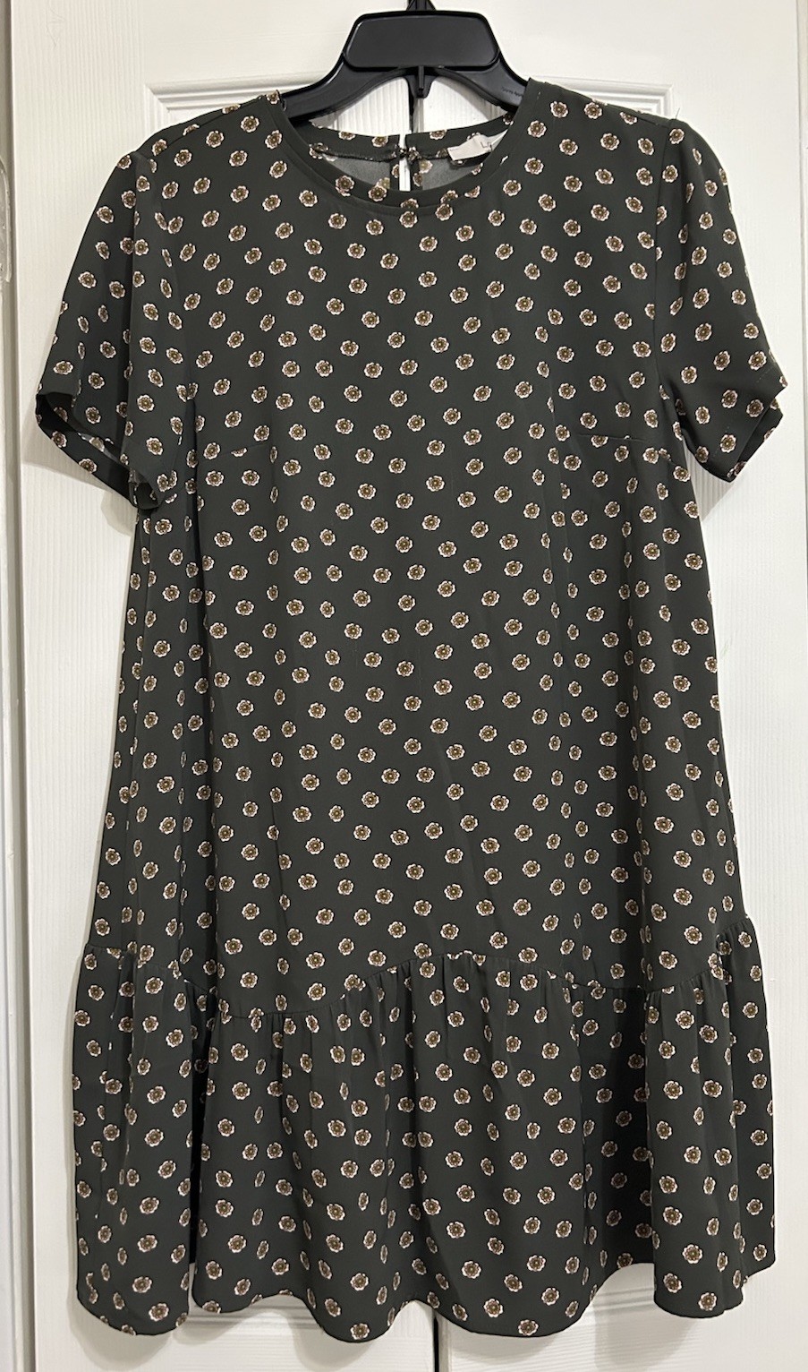 LOFT Grey Floral Ruffle Short Sleeve A-Line Dress Size S