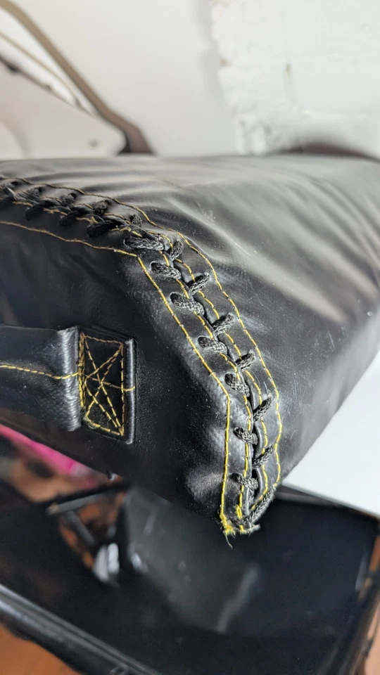 Krav Maga Tombstone Target Pad O MMA Combat Pre Owned Condition Atomic Tarp Foto 3 de 4