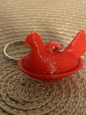 3D Printed Red Hen on Nest Keychain   Vintage Style Farmhouse Chicken Key Ring