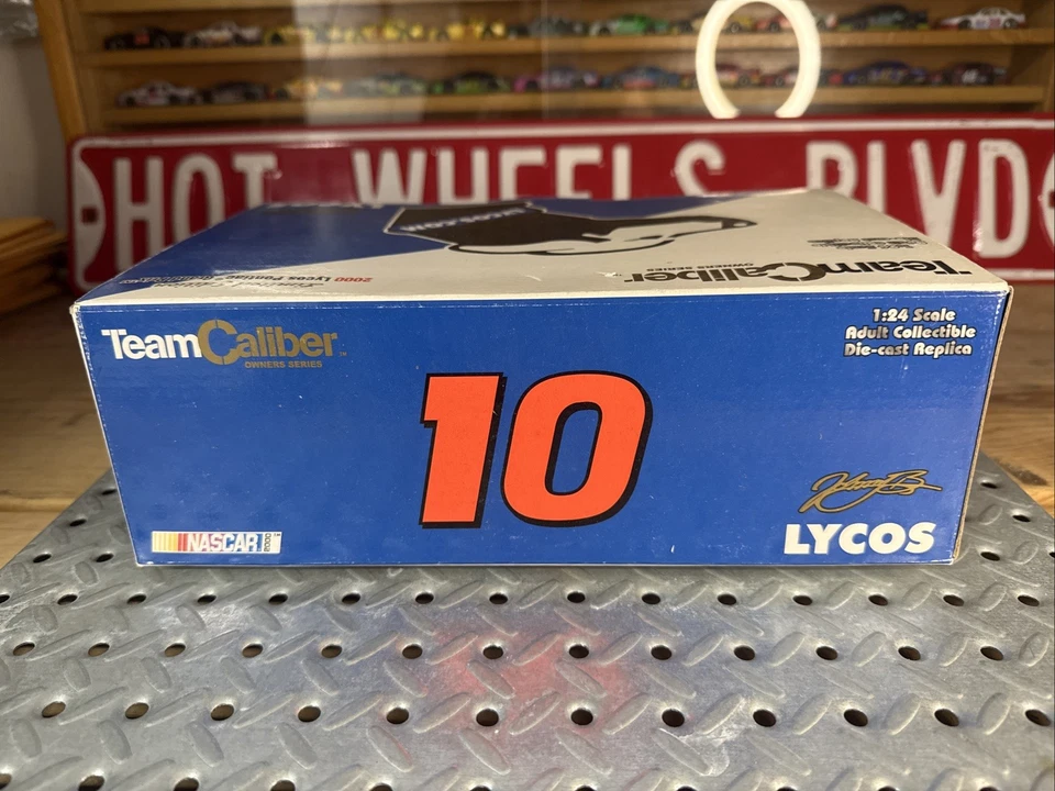 Johnny Benson LYCOS 1:24 Diecast Team Calibre Owners Series Foto 3 de 4