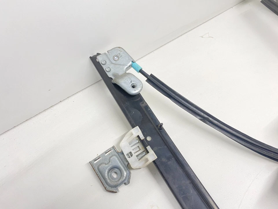 04-07 CHRYSLER TOWN & COUNTRY ПЕРЕДНИЙ ПРАВЫЙ БОКОВОЙ СТЕКЛОПОДЪЕМНИК OEM, 125-02127 - Изображение 4 из 4