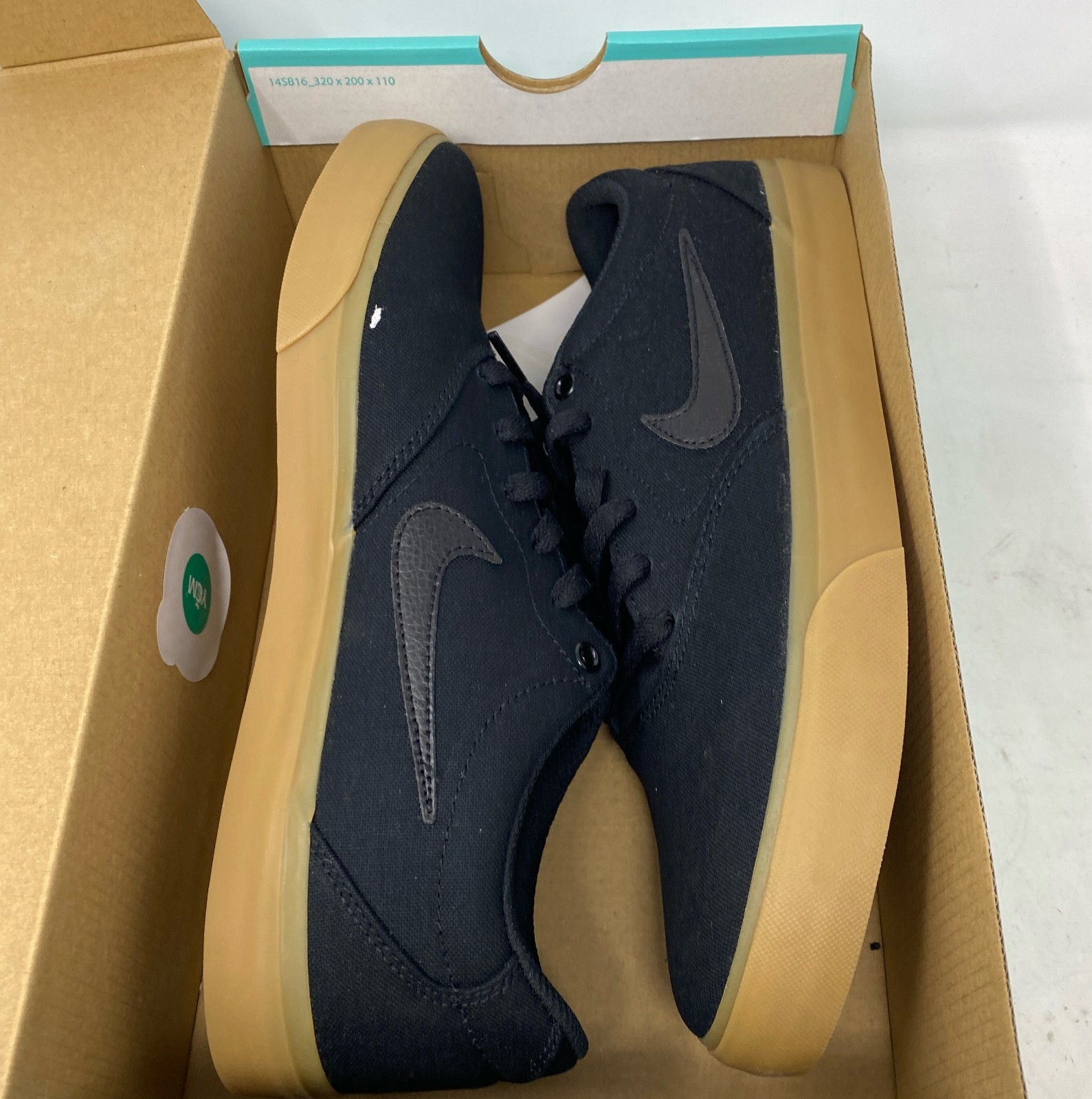 Nike SB Charge Solarsoft Canvas Skate Shoes Black/Gum Light Brown Men’s 10.5