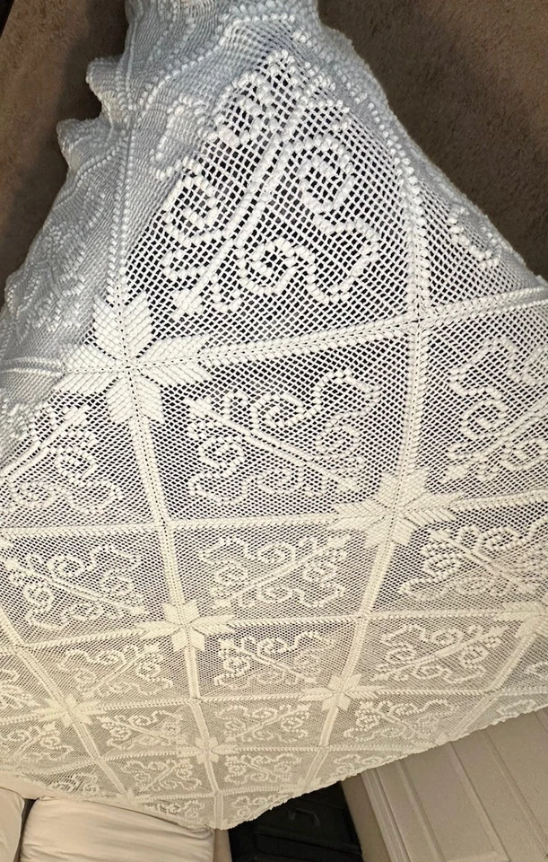 Vintage Hand Made 100% Heavy Cotton Crochet Queen Bedspread White 88”x110” - Image 3 of 4