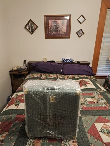 TAYLOR SWIFT MIDNIGHTS VINYL CASE NO VINYLS RECORDS INCL. BRAND NEW&SEALED