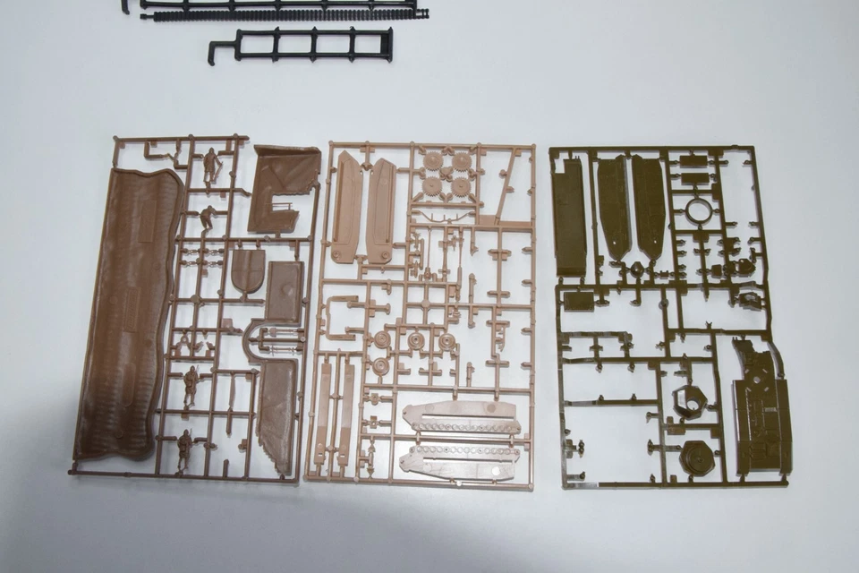 B28 1:76 MATCHBOX KIT PK-176 CHAR B.1 BIS / RENAULT FT.17 TANQUE SIN USAR, EN... - Imagen 2 de 4