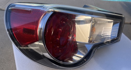 Juego de luces traseras Subaru BRZ 2013-2016 lado izquierdo y derecho buen estado - Imagen 6 de 21