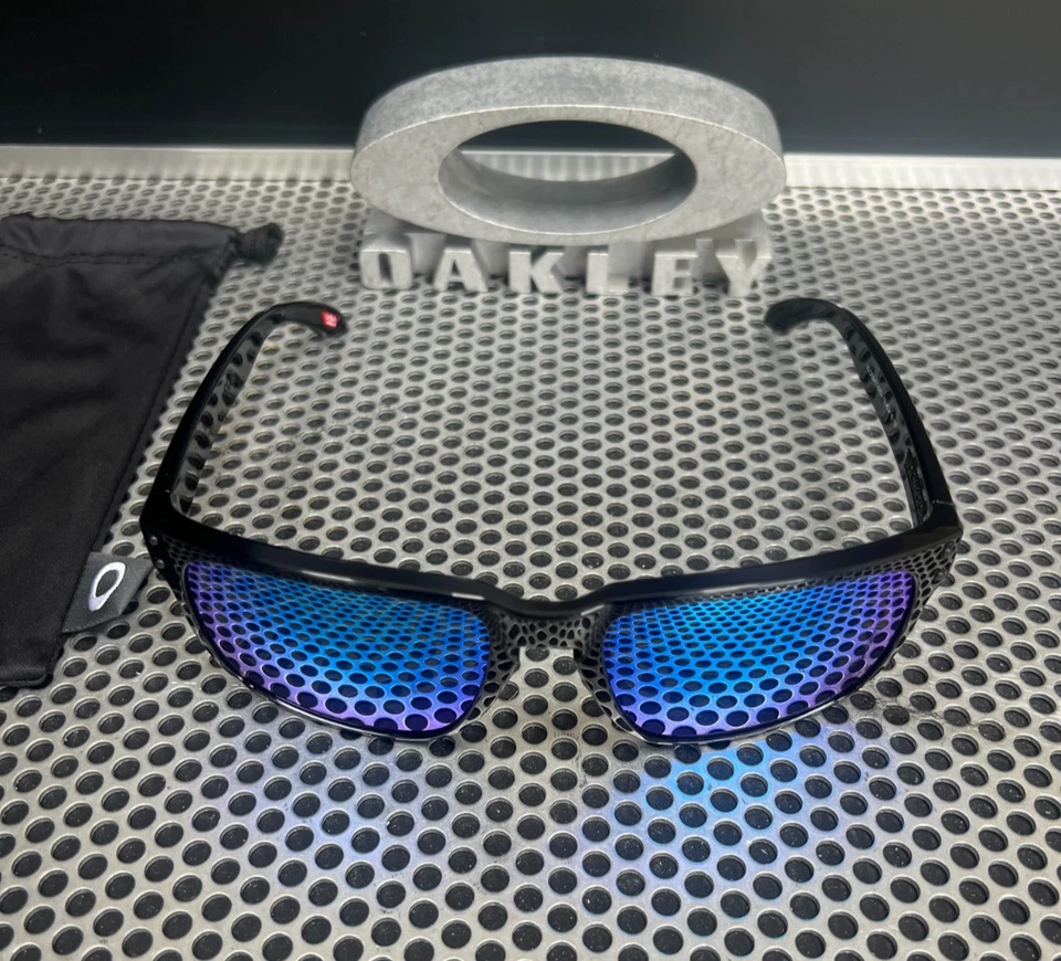 Oakley Holbrook XL, photo 1 of 5