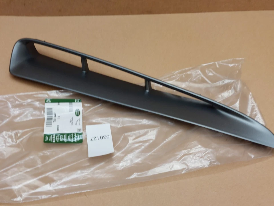 JAGUAR F-PACE X761 Front Right Fender Vent Finisher T4A17442 NEW GENUINE — 第 2/4 张图片