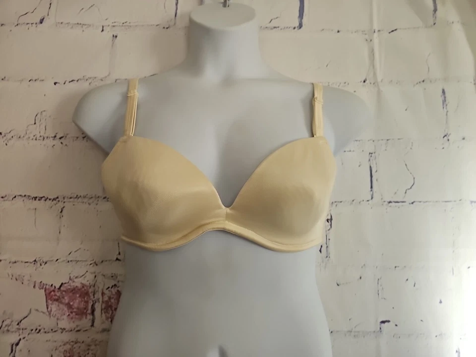 Wonderbra Wonderboost Seamless Foam Underwire Bra Ivory Size 38B Convertible - Image 3 of 4