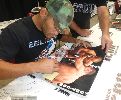 Dan Henderson Signed UFC 139 16x20 Photo PSA/DNA COA Mauricio Shogun Rua Picture - Picture 3 of 24