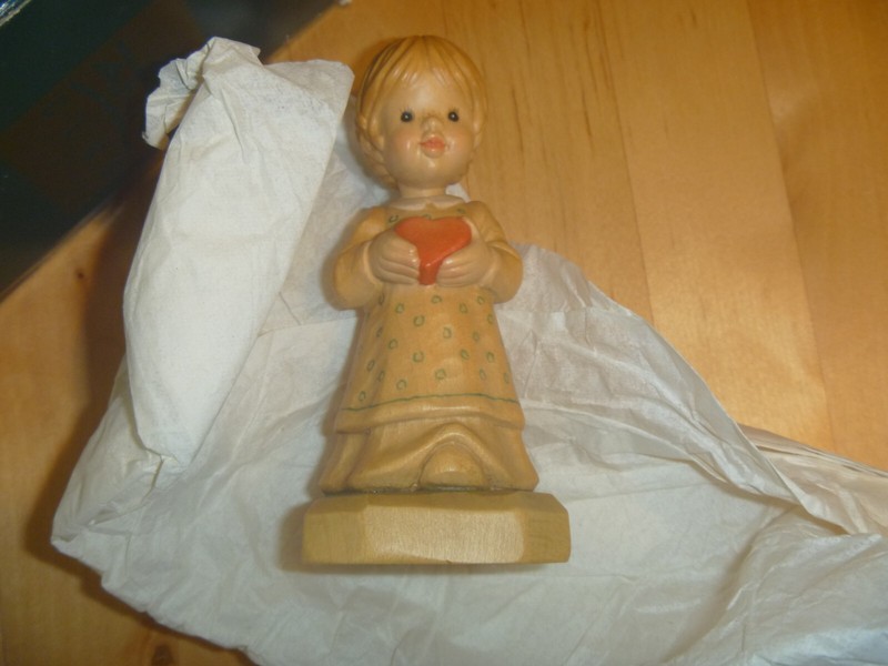 ANRI Wood Carving Gift Of Love From Italy
