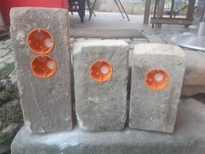 Alter Sandstein Antik Gartensteckdose Stele Säule Steckdosensäule Außensteckdose