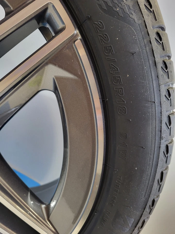 AMG 5-Doppelspeichen 18 Zoll 7,5J x 18 ET 49 Bridgestone Turanza T005 225 45 R18 - Bild 4 von 4