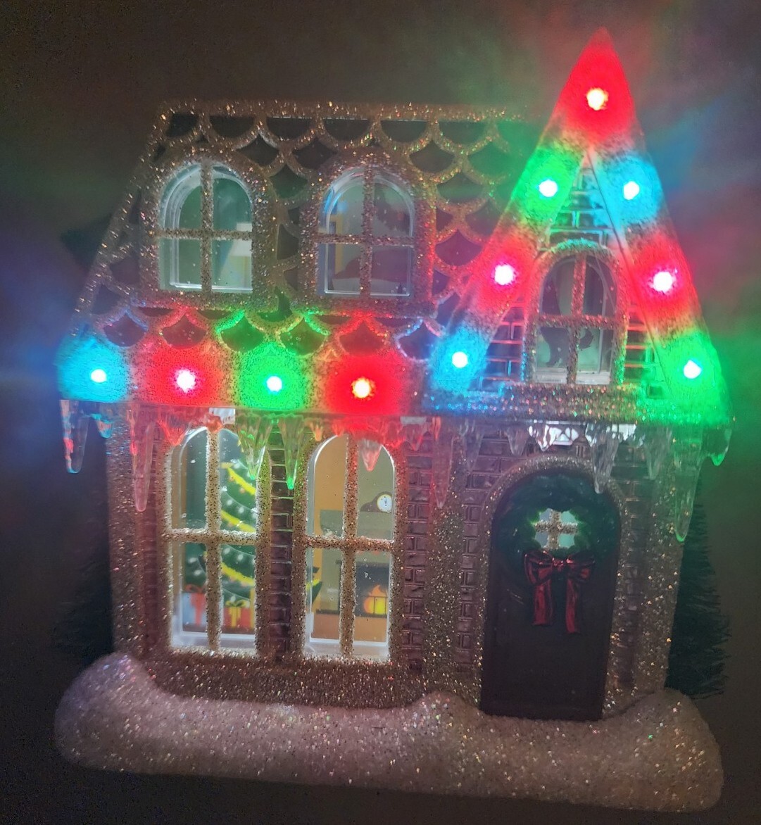 🎄💡Bath & Body Works Christmas Cottage Wallflower Nightlight Plugin🆕️-image