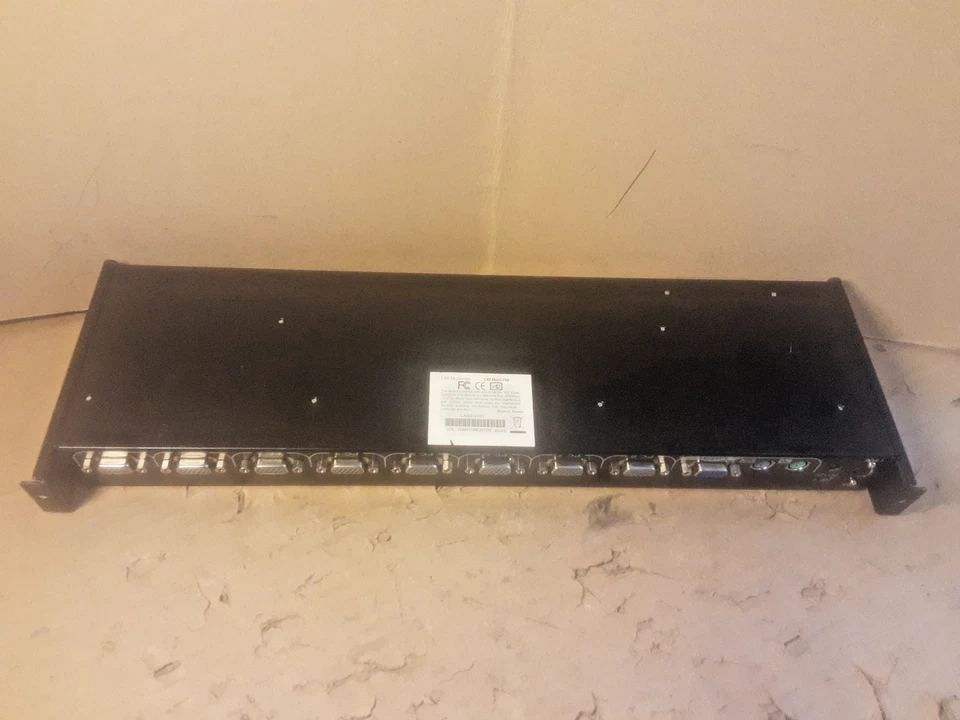 STARTECH 1U RACKMOUNT CONSOLE  8 VGA   PORTS /PSU PART, MODEL: C9F5EDC756 - Image 2 of 4