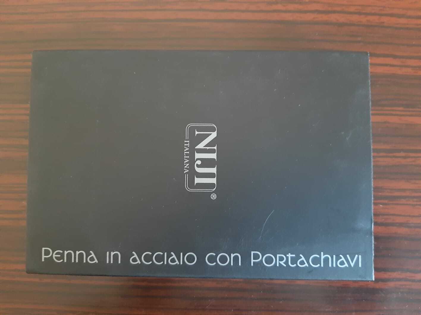 Foto 2 di 2