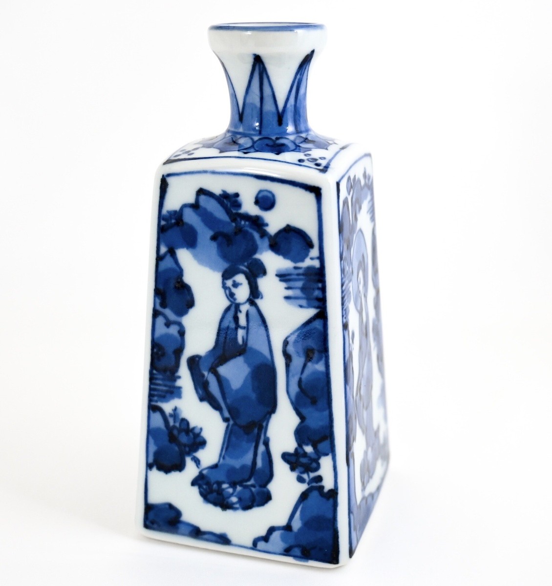 ⭐︎華 Japanese Porcelain Small Flower Vase Blue & White Angel Seto Ware