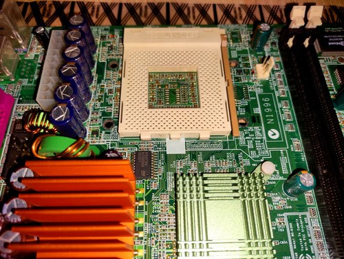 MSI MS-6390 Ver : 100 (3xPCI /AGP /2xDDR DIMM) Socket 462 - Picture 9 of 11