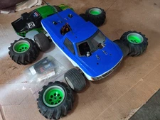 Duratrax Evader ST 2wd Brushed 1/10 Scale Stadium Truck Roller