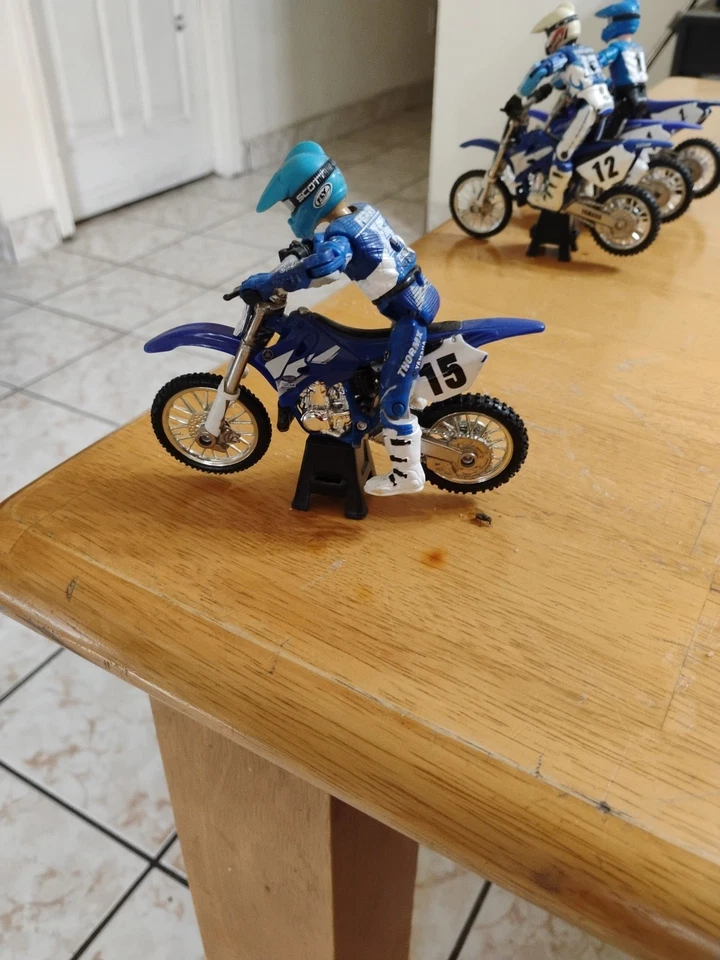 Hot Wheels Moto X Yamaha Lot - Image 3 of 4
