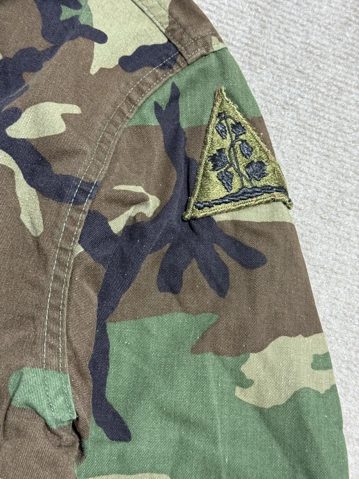 US Army BDU Jacket Mens Medium Regular Woodland Camo Combat Coat Field Patch - Image 2 of 4