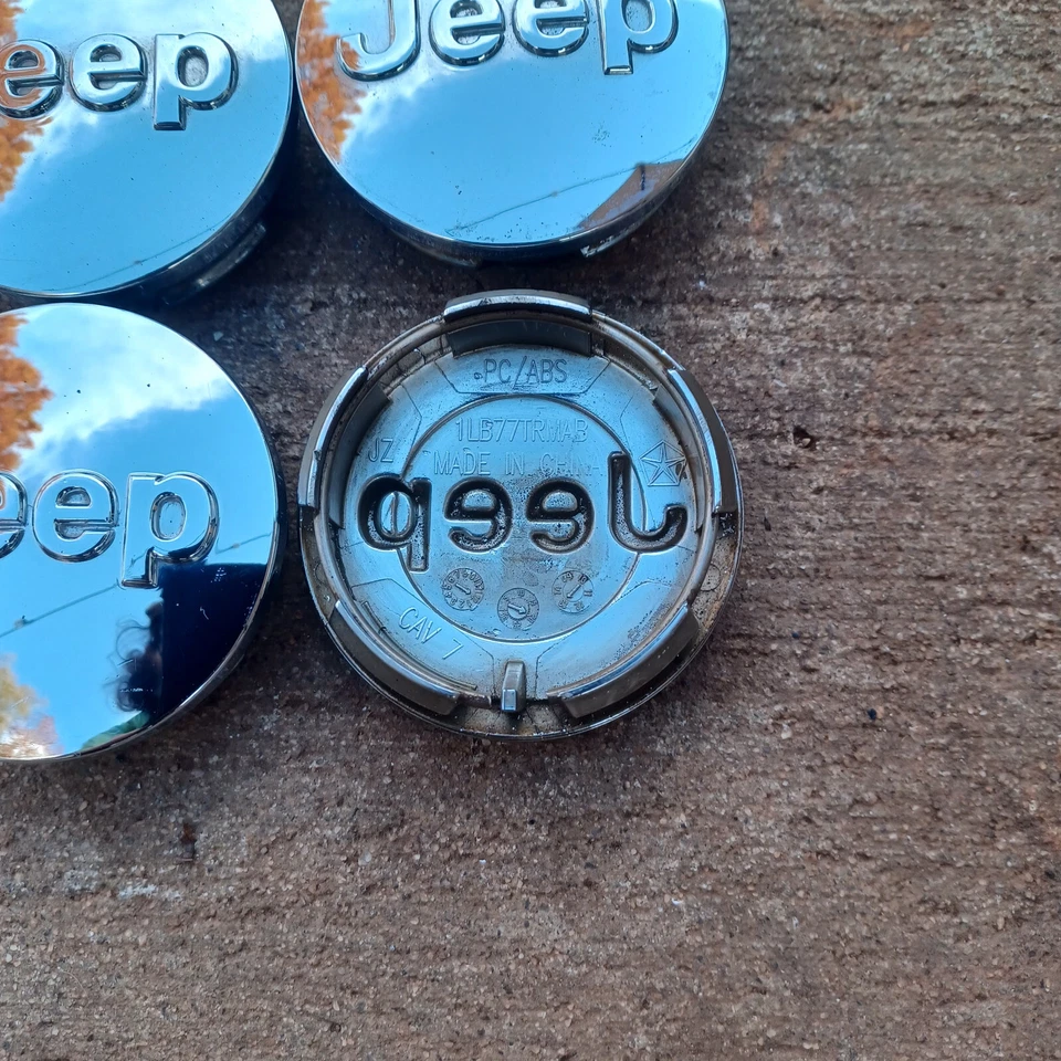 Juego de 4 tapas centrales Jeep Grand Cherokee Compass, 2007-2023, parte # 1LB77TRMAB Foto 3 de 3