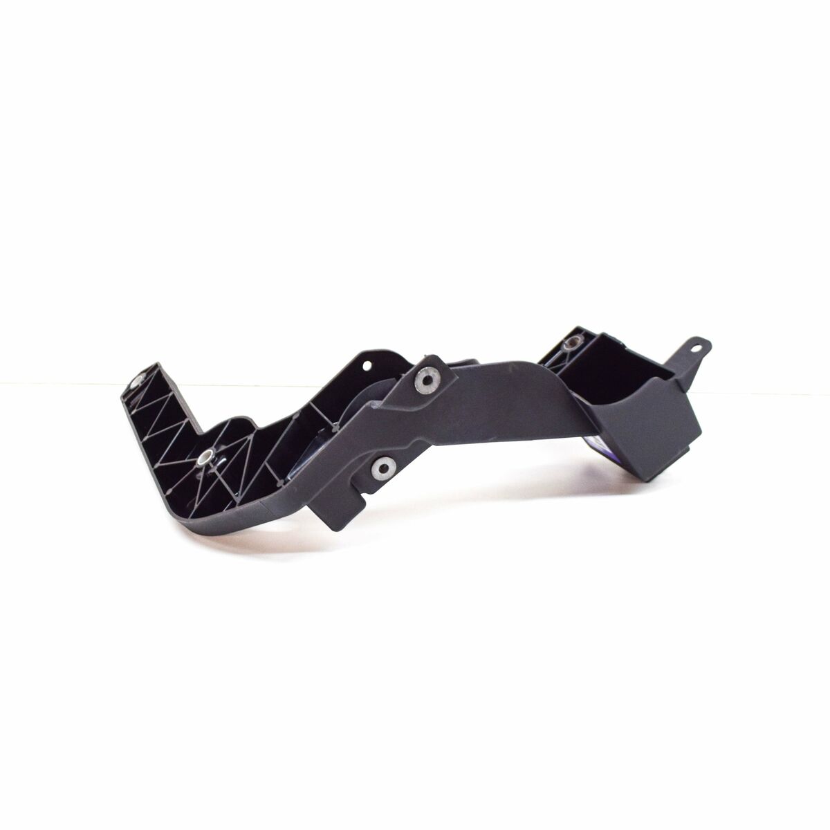 NEW VOLVO XC40 FRONT RIGHT FENDER HOLDER CARRIER 32234762 NEW VOLVO XC40 FRONT RIGHT FENDER HOLDER CARRIER 32234762