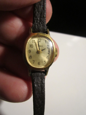 VINTAGE TIMEX WIND UP WATCH LADIES - LEATHER BAND - 7