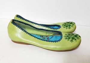 clarks flats green