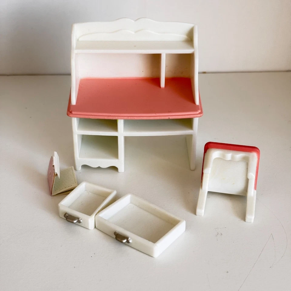 Juego de escritorio y silla de época Calico Critters cuaderno casa de muñecas vintage Foto 2 de 4