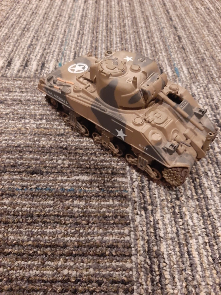 Exhibición de juguetes modelo tanque Sherman 2002 juguetes siglo XXI 1:32 1/32 plástico Foto 2 de 4