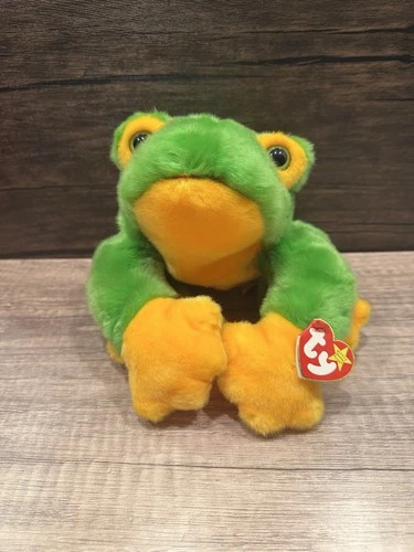 Vintage 1998 Ty Beanie Buddy SMOOCHY THE FROG 15" Long  Retired w/ Tag