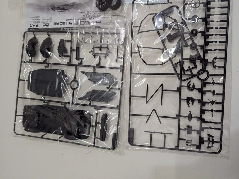 NUNU PN24011 Kit 1/24 Porsche 911 SC RS '84 OMAN RALLY WINNER - Immagine 3 di 4