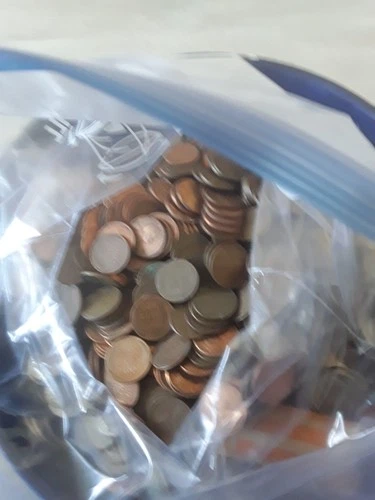 (500) Count Bag of Unsearched Wheat Pennies Dated Between 1909 - 1958