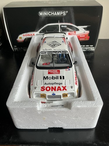 1/18 MINICHAMPS SIERRA RS 500