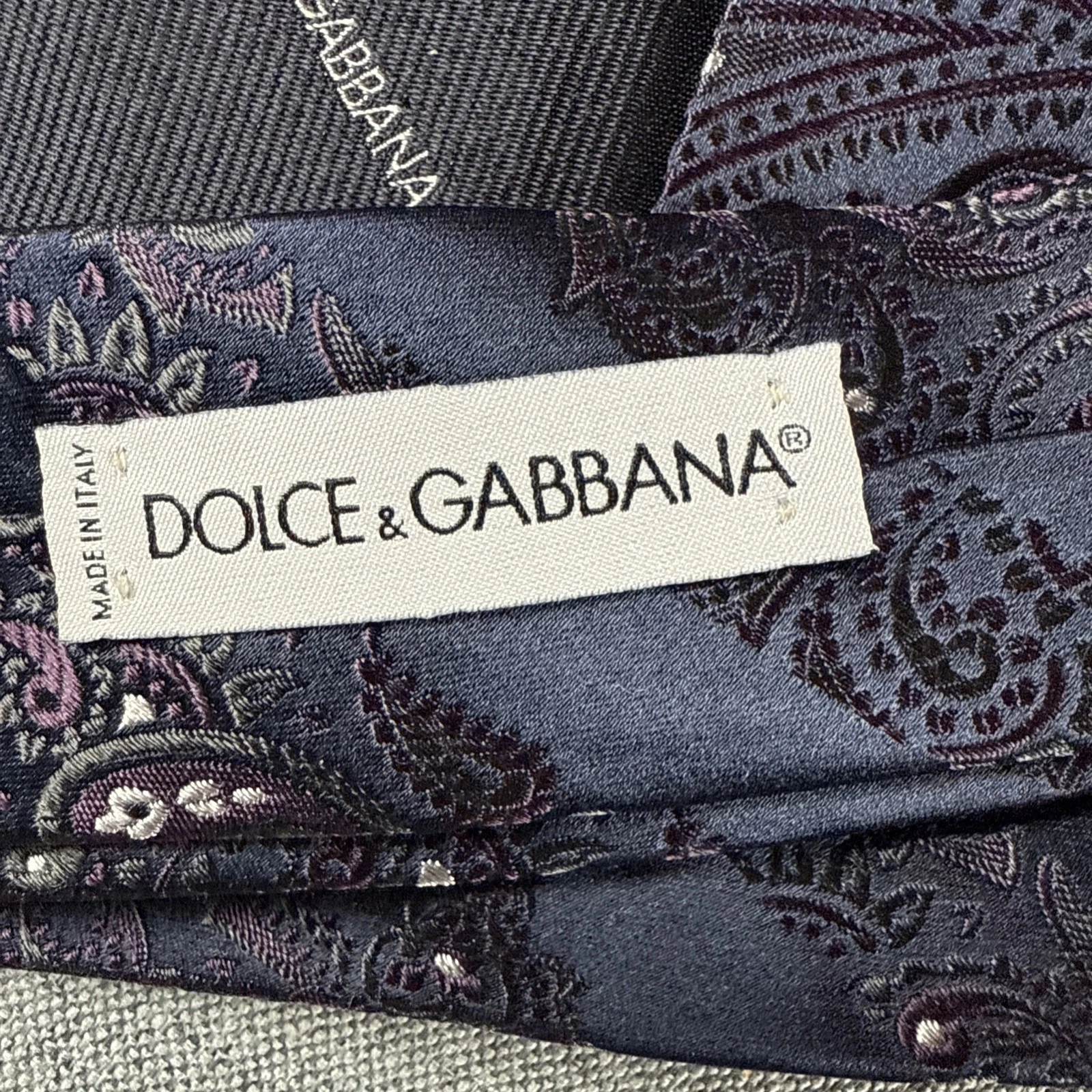 Dolce And Gabbana Tie 100% Silk Dark Blue Paisley Pattern Made In Italy - product detail image 5