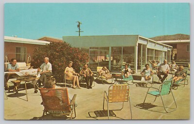 Vtg/Atq Postcard Blue Waters Manor Spa-Tel Desert Hot Springs, California L302