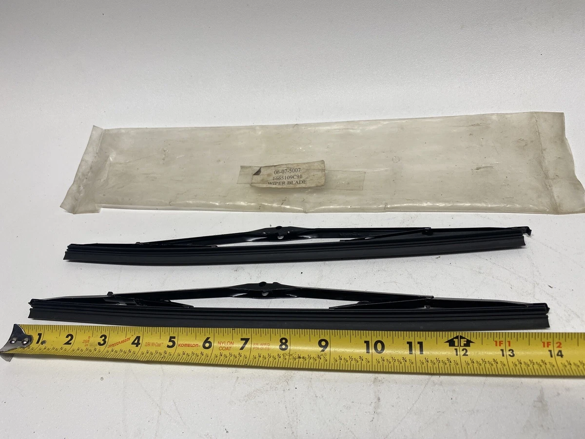 GENUINE INTERNATIONAL 1665109C91 WIPER BLADES 2 PACK LOT OF 2 / 31 