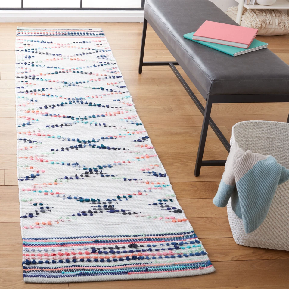 SAFAVIEH Montauk MTK815A Handwoven Ivory / Blue Rug - Image 3 of 4
