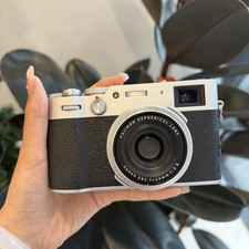 Fujifilm X100V 26.1MP Compact Camera Silver Tested 100% Working 98%New