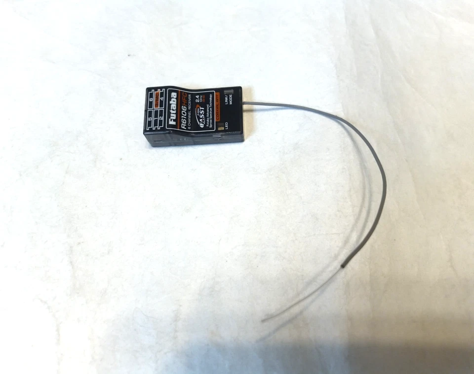 Futaba R6106HFC 6-Channel Telemetry Receiver 2.4GHz FASST - Image 3 of 4