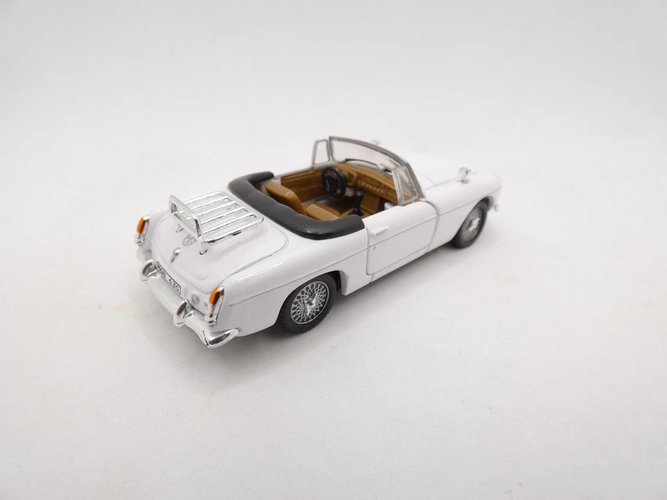MGB Cabriolet Bianco 1/43 Hongwell - Immagine 2 di 2
