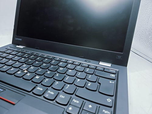 Lenovo ThinkPad 13 13,3" Intel i5-7300U @ 2,6 GHz NO RAM/HDD *BIOS BLOCCATO* computer portatile - Foto 7 di 14