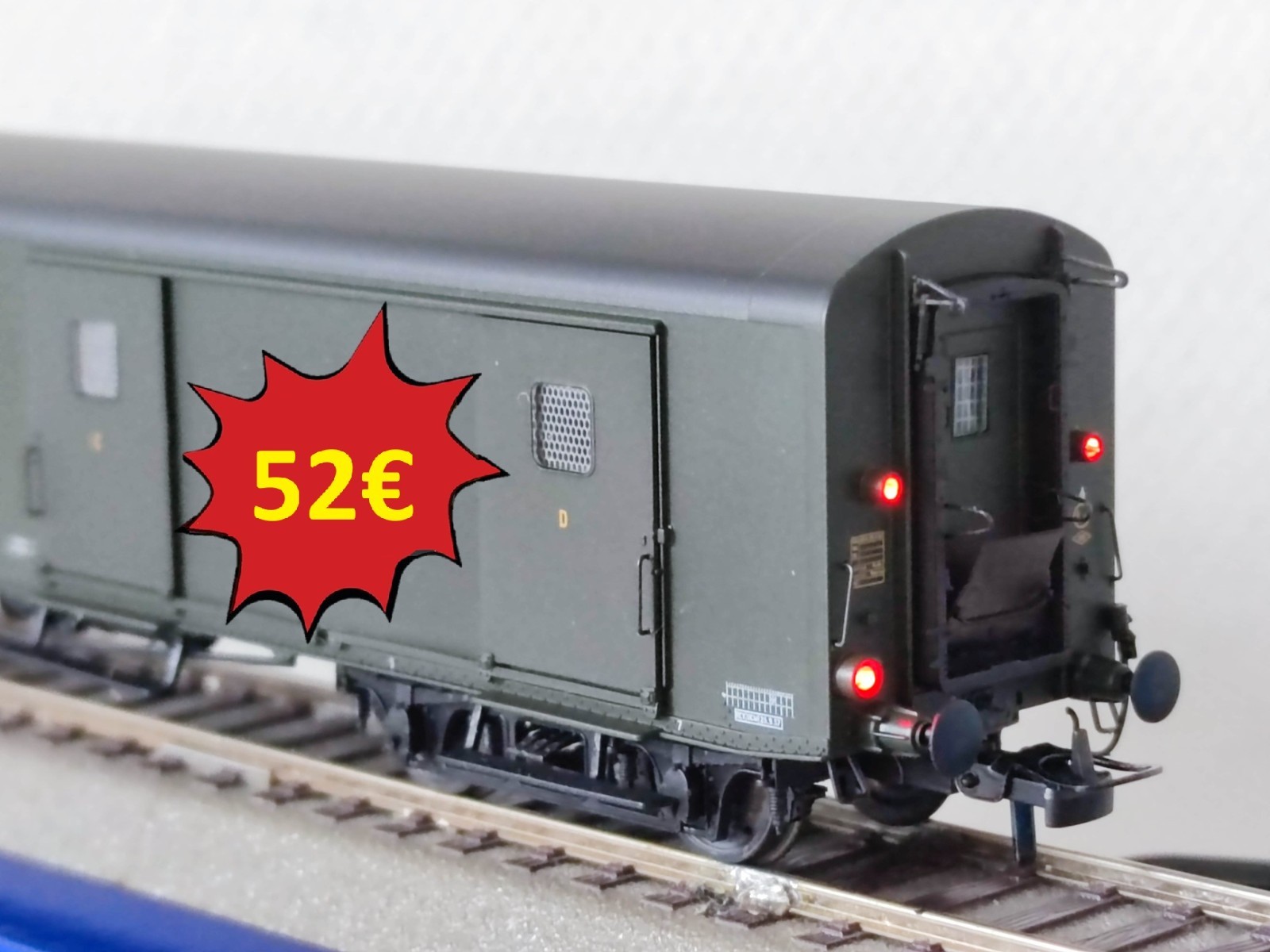 Fourgon REE Modèles VB-362 HO : modèle réduit haut de gamme SNCF à feux fonctionnels