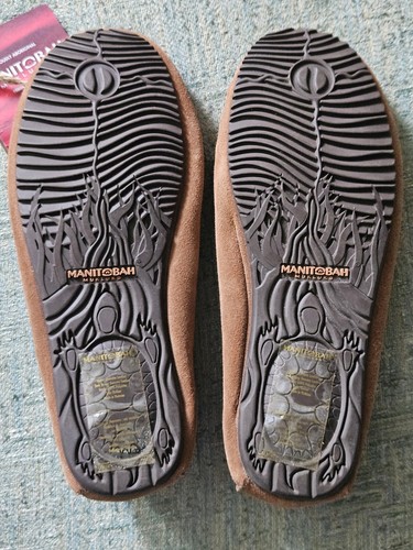 NEW Manitobah Mukluks Moccasins Leather Unisex Women's 8 Men's 6 - Picture 8 of 11