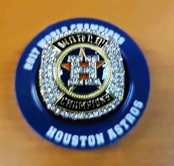 HOUSTON ASTROS SGA 2017 WORLD SERIES CHAMPIONS REPLICA RING MLB
