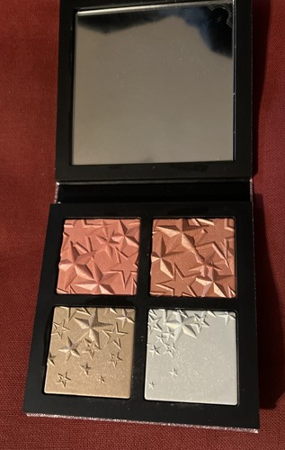 MAC Star-Dipped Face Compact Extra Dimension Skinfinish Blush (LIGHT) - NWOB - 第 1/5 張圖片