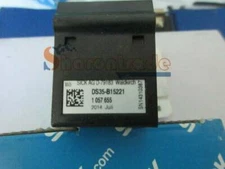 ONE New SICK DS35-B15221 1057655 sensor