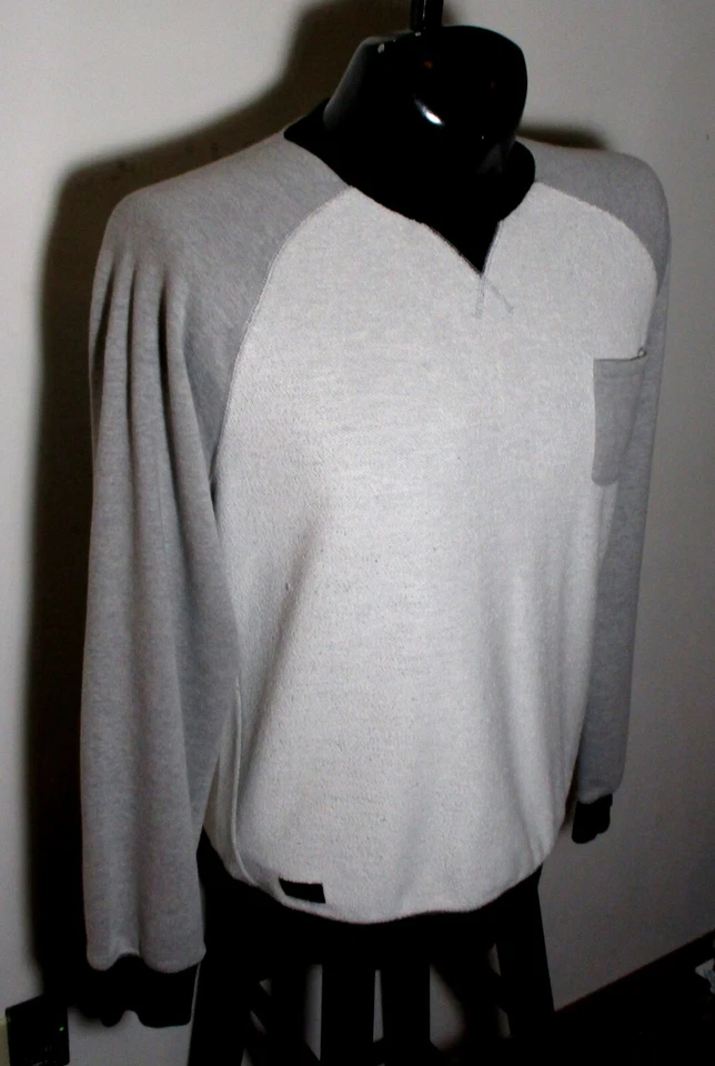 Sudadera WESC Gris Manga Larga Cuello Redondo Talla L Foto 3 de 4