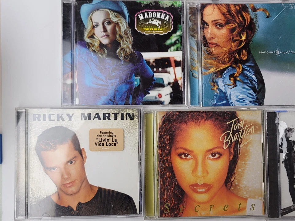 Lot Of 17 CDs Pop 90s Alternative Genre Music Assorted Large Lot GREAT CONDITION - Image 2 of 4